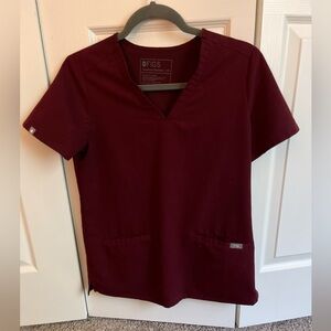 Figs burgundy scrub set